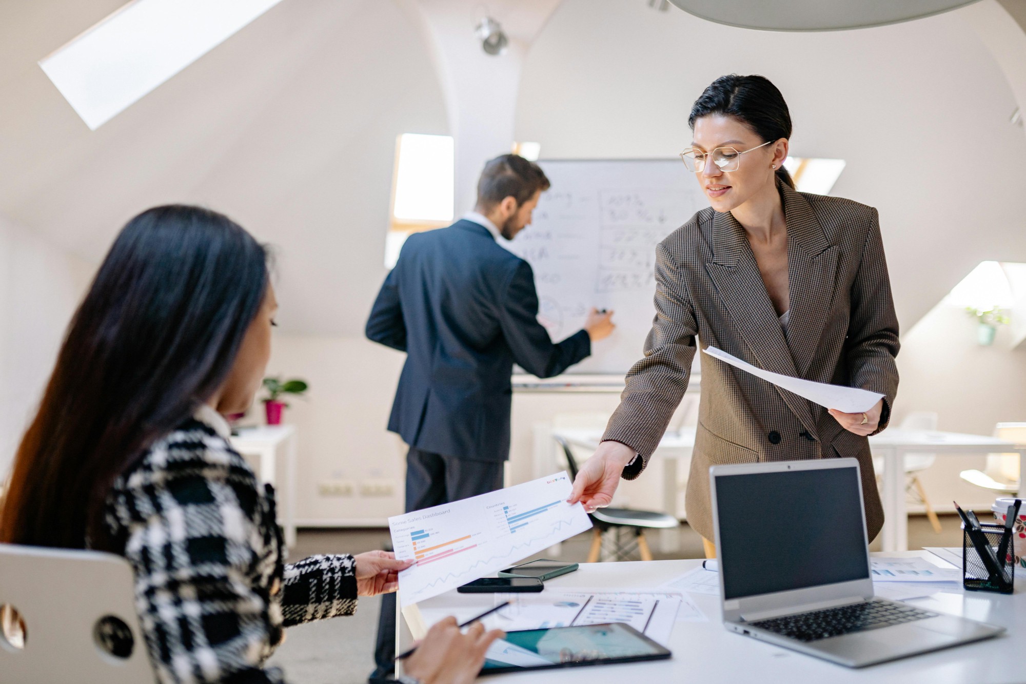 第11批国采背后印度药企大举进军，瑞迪、Hetero等巨头如何搅动中国仿制药市场？