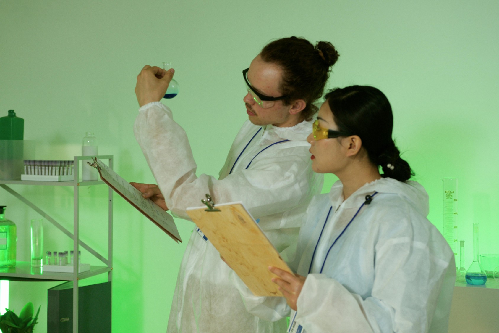 超60亿大单品丁苯酞：石药领航，复星折戟，改良仿制困局谁能破？