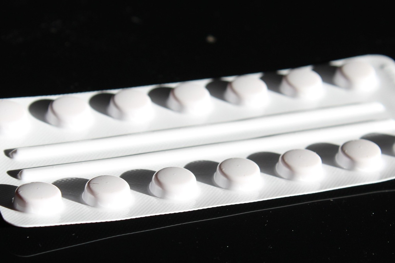 恒瑞医药、百济神州、绿叶制药等多个国药厚积薄发：58个创新药申请临床，6款新药获批！