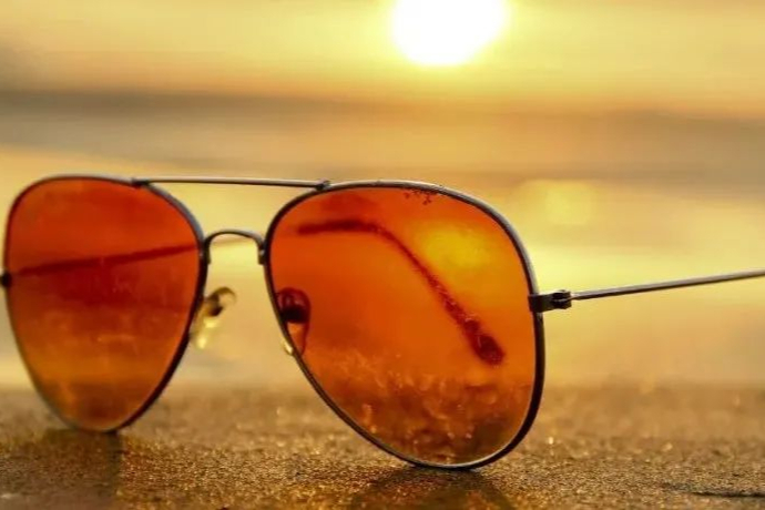 齐鲁制药滴眼液再添报产！玻璃酸钠、溴芬酸钠滴眼液同日被受理