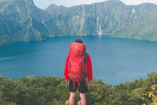 科创板药企研发人员2021年薪：9-50万，科兴制药涨薪最多！