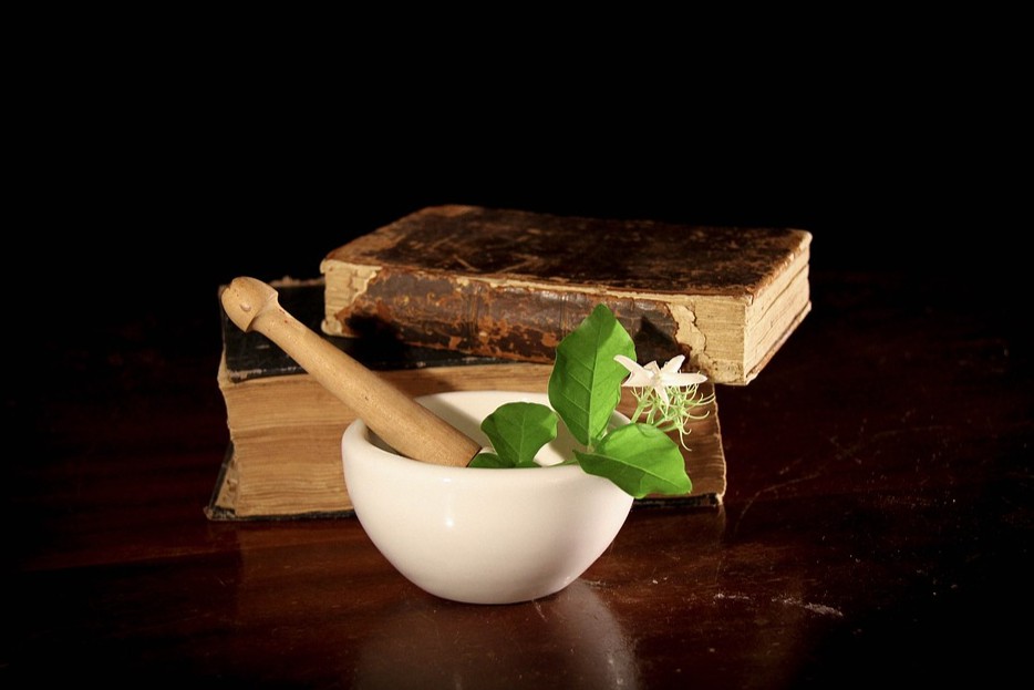 中成药集采全面开展，市场格局将如何改变？药企又该如何应对？