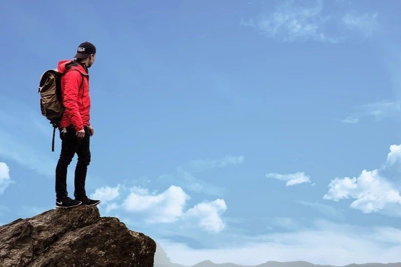 药明康德2022年中报：营收177亿，同比增长 68.52%！新增员工近五千人