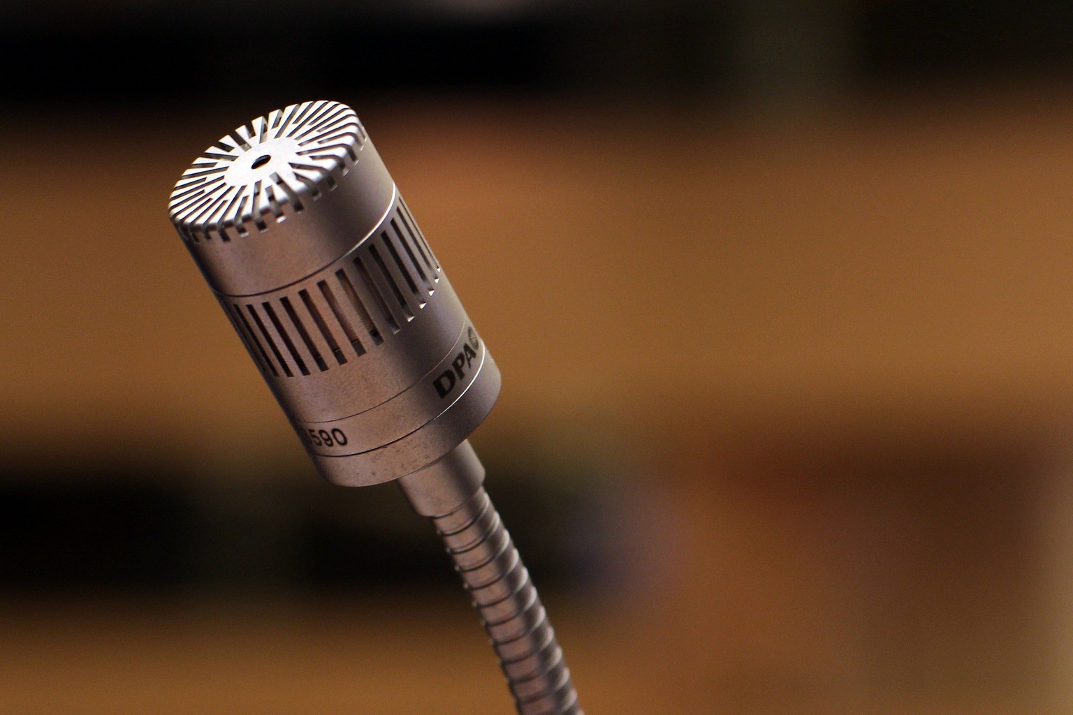 药明康德基因与细胞治疗，子公司药明生基回应关闭临港工厂