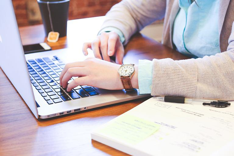 “药王”阿达木单抗大跌25.2%，艾伯维宣布终止一款ADC药物开发！