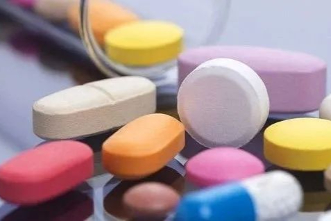 减负400亿？新版医保目录已公布，国谈仿制药能和国谈药一起落地吗？