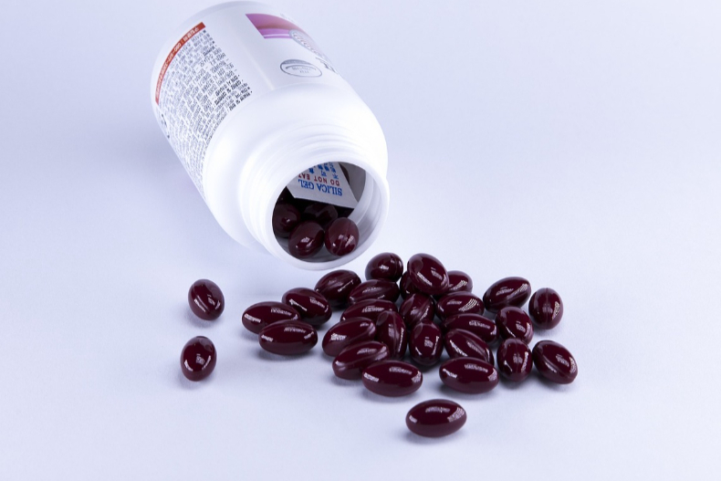 赛生药业公司的两次私有化