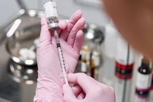 再鼎医药携手argenx实现新突破，国内首款gMG皮下注射药卫力迦获批上市！