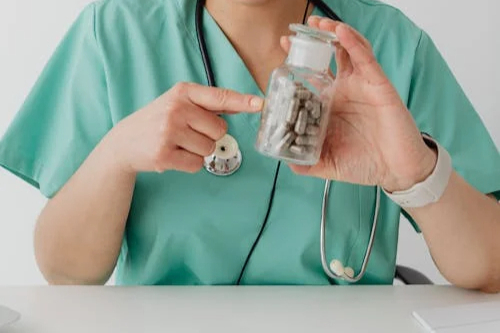 重庆药友制药多线并进！布瑞哌唑与盐酸依匹斯汀双料突破，领跑仿制药市场