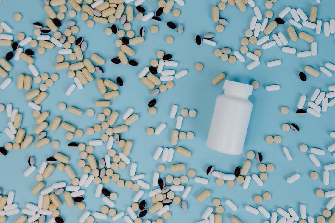 甘肃第六批集采药品大减至96种，肝素钠等大品种迎挑战