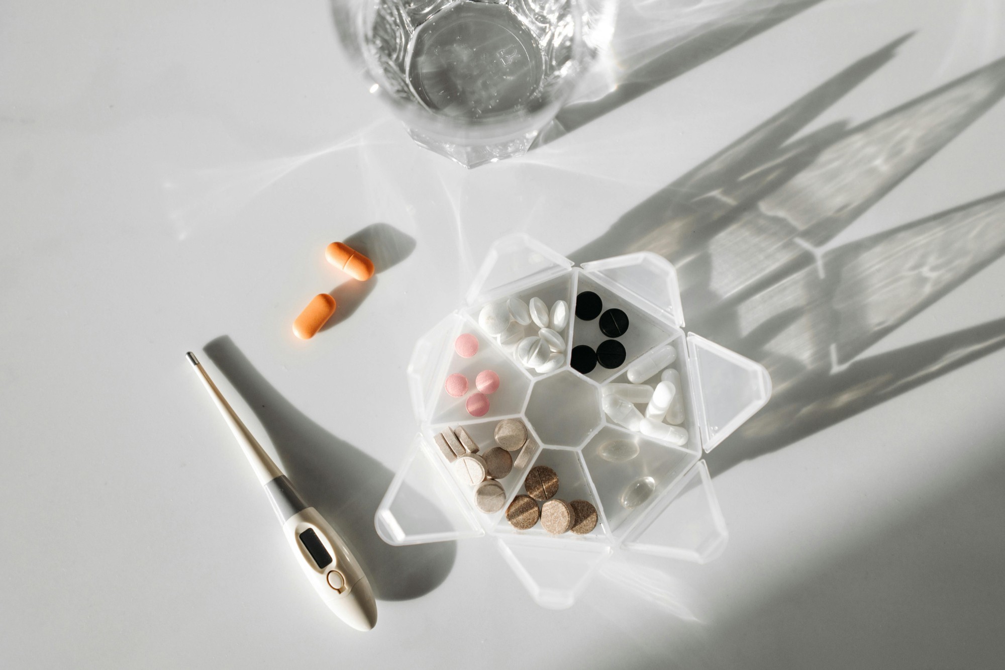 药品降价潮来袭！青海调整20款药品价格，石药集团欧意盐酸伊立替康脂质体注射液降幅达44.7%