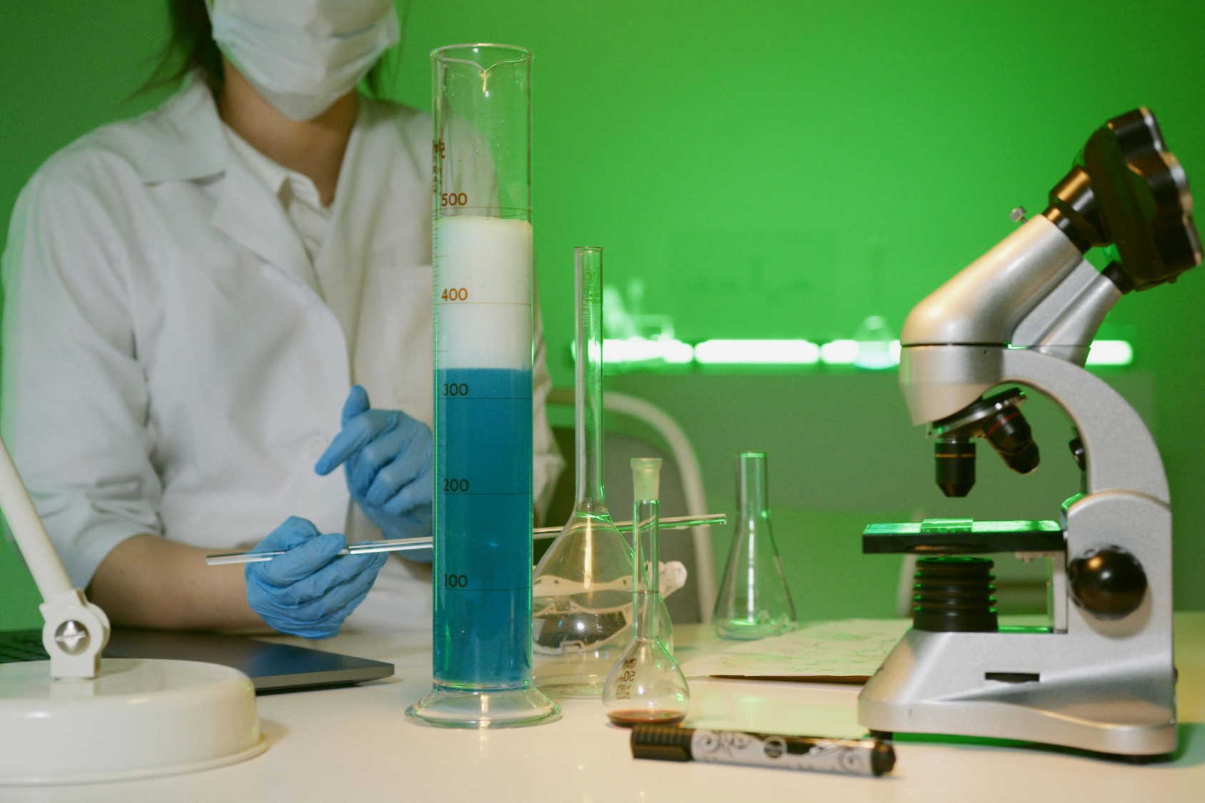 2024年肝癌药物市场格局与趋势分析：仑伐替尼28亿传奇，多纳非尼国产之光