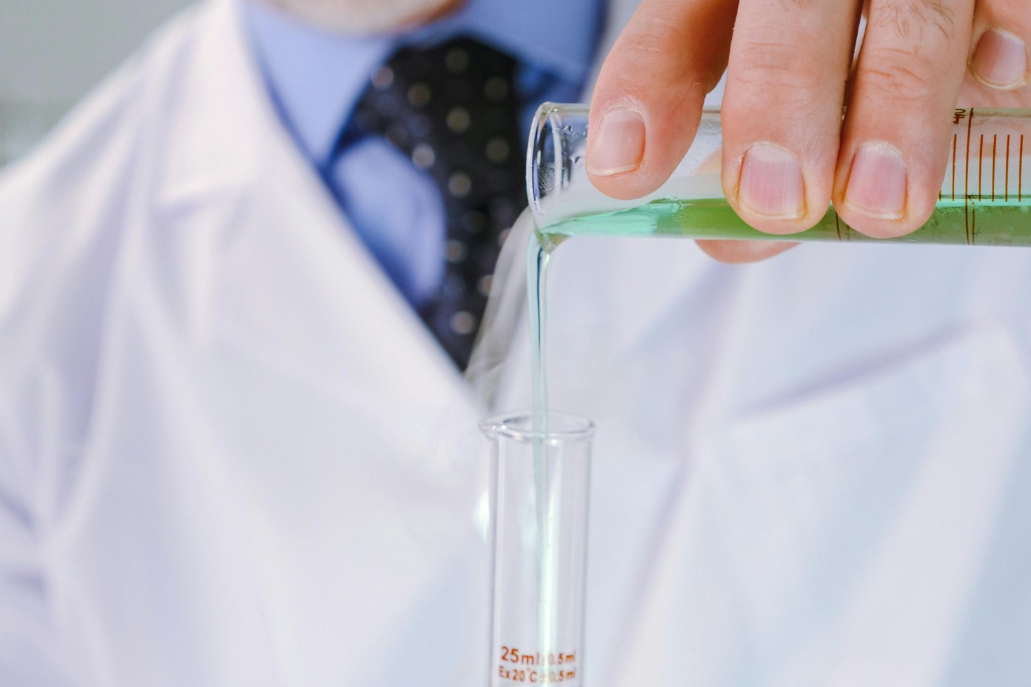 2024年肝癌药物市场竞争格局分析：索拉非尼、瑞戈非尼、阿帕替尼