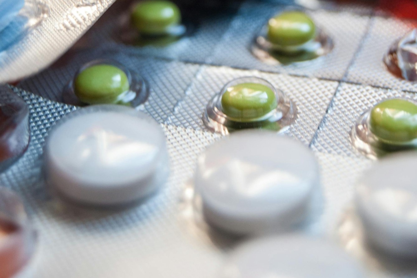 国产JAK1抑制剂再添一员！恒瑞医药硫酸艾玛昔替尼片获批上市，治疗强直性脊柱炎