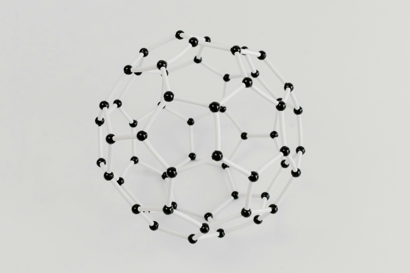 三大ADC药企2024财报：百利天恒营收58亿领跑，荣昌研发投入15亿