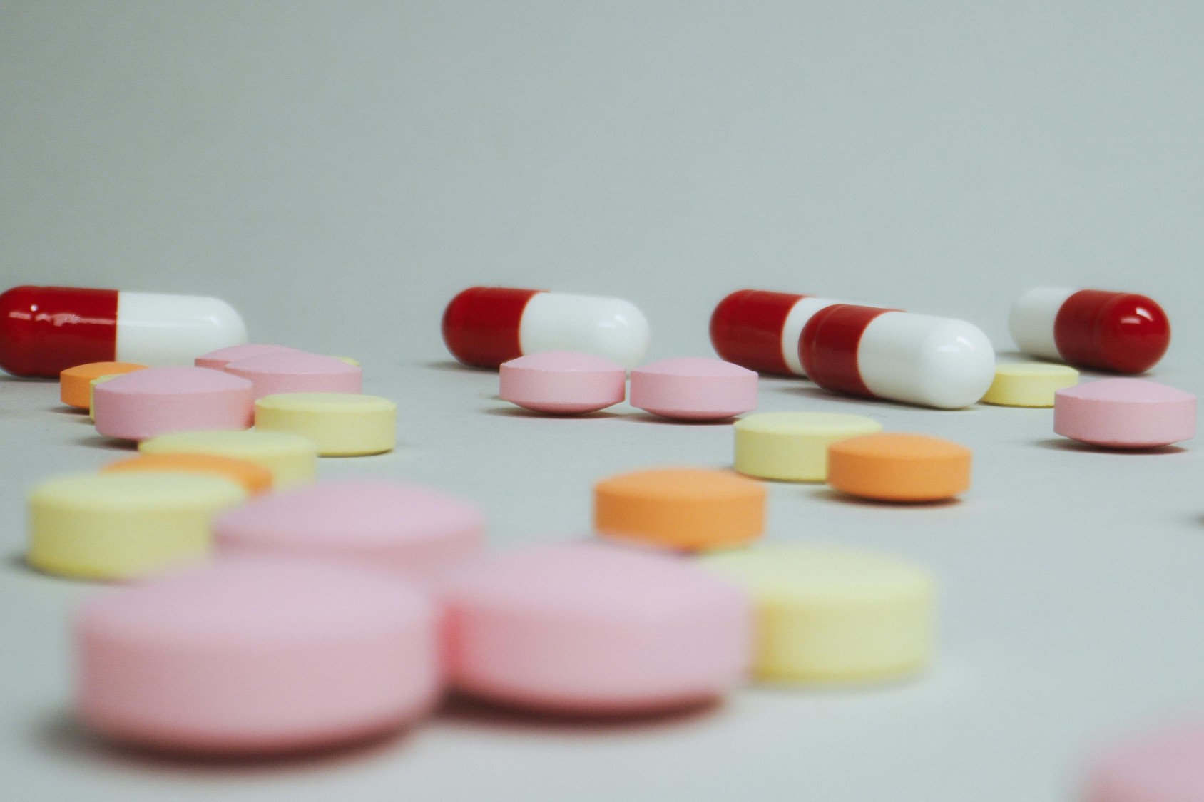 山东现代医药被停吲哚布芬片国采资格，华东医药16亿专利纠纷波及7家企业！