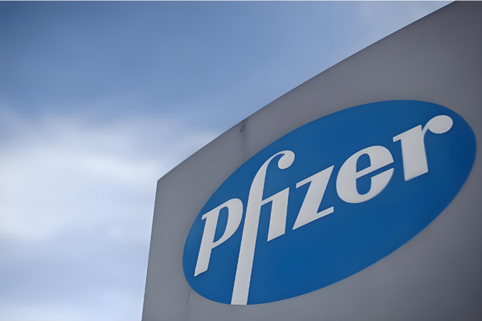 辉瑞2025年Q3营收下滑6%却上调全年预测，砍掉11条管线，81亿收购进军减肥药市场