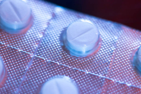 两大巨头竞逐噁拉戈利片：齐鲁、正大天晴首仿之争，子宫内膜异位症治疗新希望与竞争并存