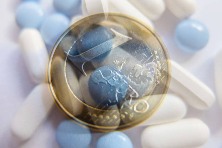 小柴胡颗粒、盐酸氨基葡萄糖片及消痛贴膏三大重磅品种被停采，华润三九等药企受重创