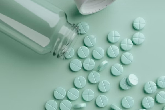 两款国产创新药同日获批！正大天晴罗伐昔替尼片破局骨髓纤维化，济民可信KRAS新药助力肺癌靶向治疗